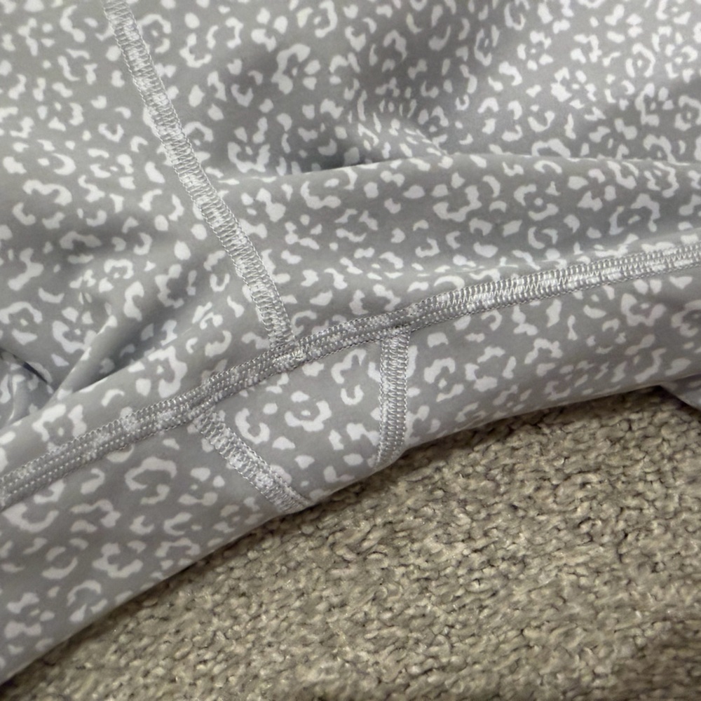 Lululemon Wunder Train High-Rise Tight 25" Leopard Daisy Starlight Multi - Picture 7 of 7